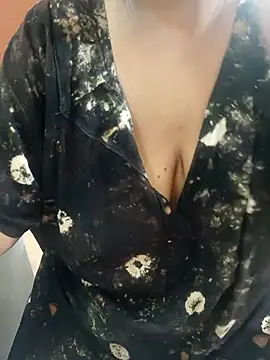 Snapshot of tami_lavanya chatting on 11/01/25, 03:46 tami lavanya online show from 11/01/25, 03:46