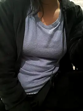 Snapshot of Aarti-kumri chatting on 12/16/25, 07:07 Aarti-kumri online show from 12/16/25, 07:07