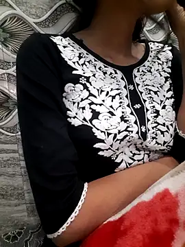 Snapshot of Aarti-kumri chatting on 11/12/25, 03:49 Aarti-kumri online show from 11/12/25, 03:49