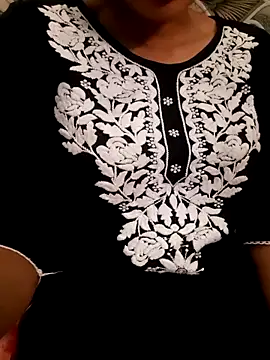 Snapshot of Aarti-kumri chatting on 11/13/25, 09:35 Aarti-kumri online show from 11/13/25, 09:35