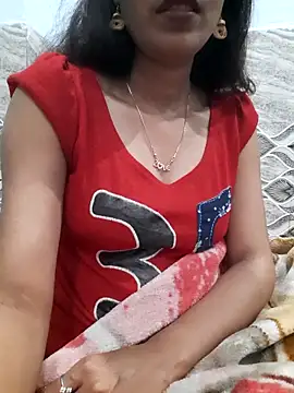 Snapshot of Aarti-kumri chatting on 12/22/25, 07:25 Aarti-kumri online show from 12/22/25, 07:25