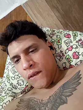 Snapshot of Erlansito chatting on 04/11/26, 04:54 Erlansito online show from 04/11/26, 04:54