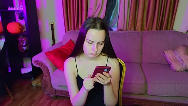 Kelly Cartier online show from 11/05/25, 11:24