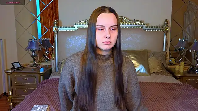 Kelly Cartier online show from 02/05/26, 12:01