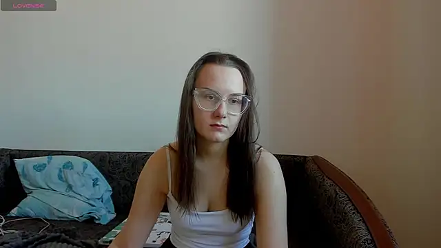 Kelly Cartier online show from 04/15/26, 12:21