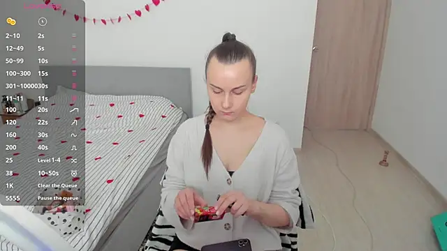 Kelly Cartier online show from 02/20/26, 11:01