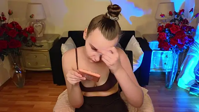 Kelly Cartier online show from 12/04/25, 12:15