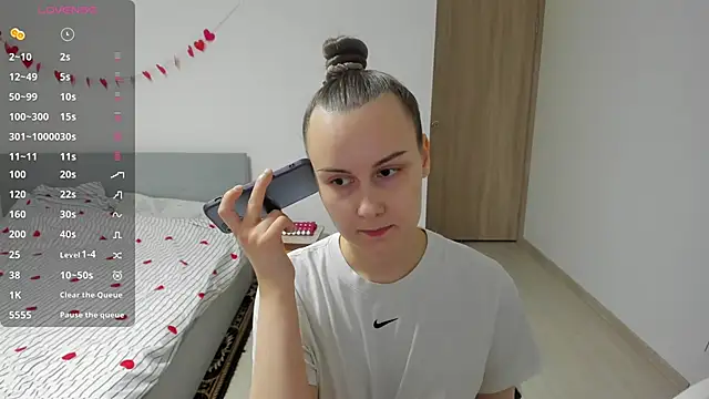 Kelly Cartier online show from 02/23/26, 01:23