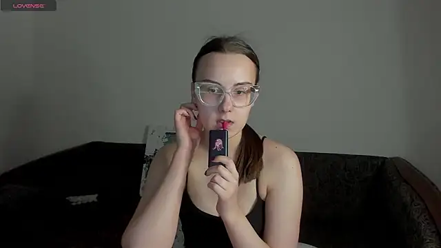 Kelly Cartier online show from 04/18/26, 03:47