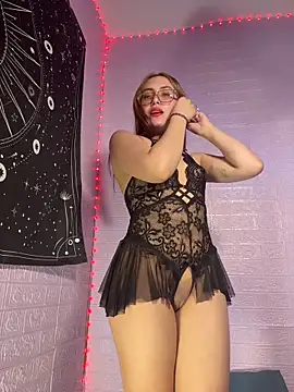 ZeziGamingg online show from 02/12/26, 04:56