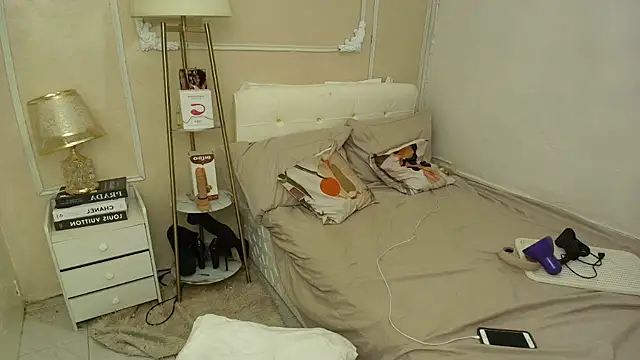 serenitykross online show from 04/23/26, 09:49