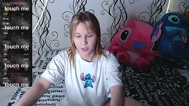 RoyAngela online show from 10/22/25, 01:10