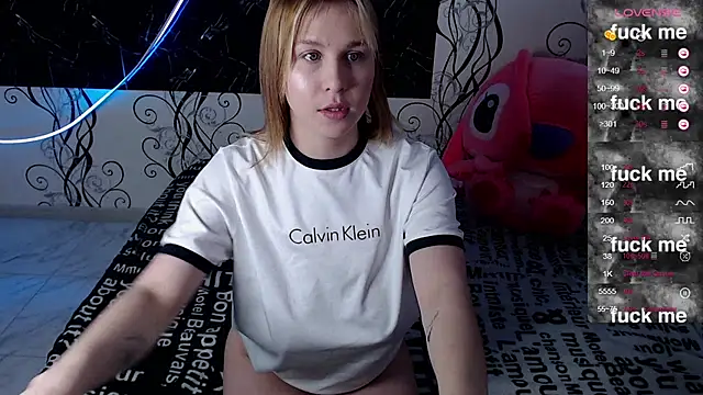 RoyAngela online show from 10/13/25, 07:54