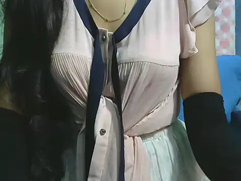 Snapshot of sheetal-sheetal95 chatting on 10/05/25, 05:25 sheetal-sheetal95 online show from 10/05/25, 05:25