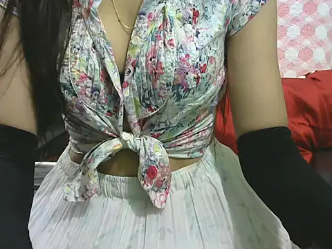 Snapshot of sheetal-sheetal95 chatting on 09/10/25, 04:44 sheetal-sheetal95 online show from 09/10/25, 04:44