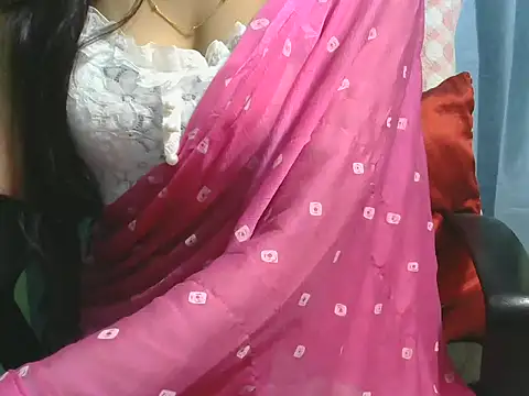 Snapshot of sheetal-sheetal95 chatting on 10/17/25, 12:07 sheetal-sheetal95 online show from 10/17/25, 12:07