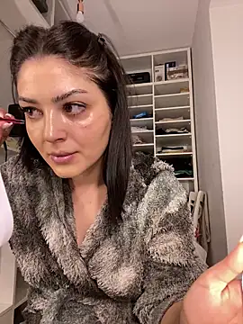 Lexi Storm online show from 11/17/25, 05:33