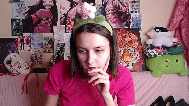 AliceChio online show from 11/08/25, 08:40