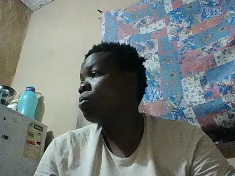 Snapshot of chocolateboobs92 chatting on 09/17/25, 08:33 chocolateboobs92 online show from 09/17/25, 08:33