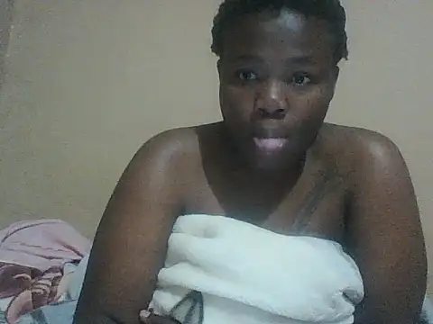 Snapshot of chocolateboobs92 chatting on 09/09/25, 01:38 chocolateboobs92 online show from 09/09/25, 01:38