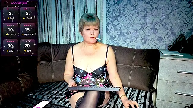 Snapshot of Tess_Terners chatting on 07/04/26, 04:33 Tess Terners online show from 07/04/26, 04:33