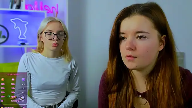 Snapshot of nika-still chatting on 12/18/25, 12:09 nika-still online show from 12/18/25, 12:09