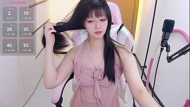 Snapshot of Fioriy66 chatting on 06/14/26, 02:18 Fioriy66 online show from 06/14/26, 02:18