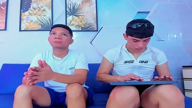 The boys at online show from 10/05/25, 06:09