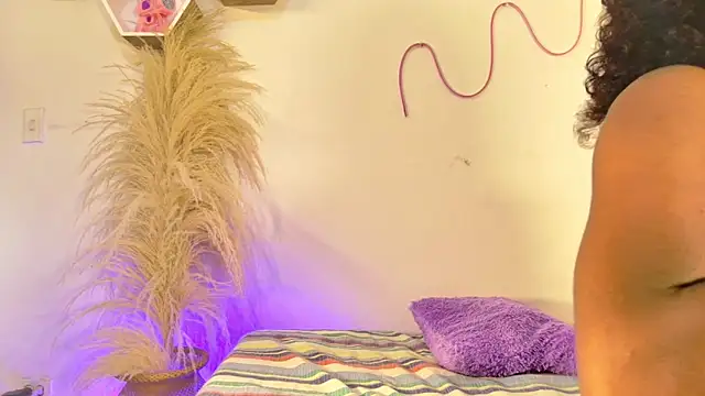 tatixxxvega online show from 10/29/25, 01:21