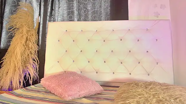 tatixxxvega online show from 04/08/26, 05:58