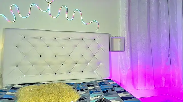 tatixxxvega online show from 09/19/25, 01:37