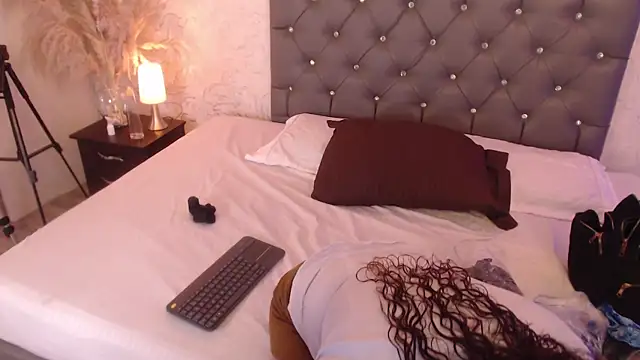 Serena Houstonn online show from 04/24/26, 10:28