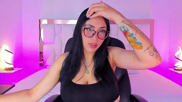 Snapshot of Camille_Juicy chatting on 09/12/25, 12:38 Camille Juicy online show from 09/12/25, 12:38