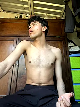 Axel-Mejia online show from 11/17/25, 06:45