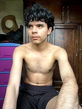 Axel-Mejia online show from 10/28/25, 12:59