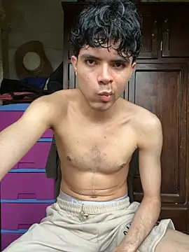 Axel-Mejia online show from 11/16/25, 08:57