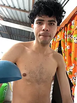 Axel-Mejia online show from 12/04/25, 01:43