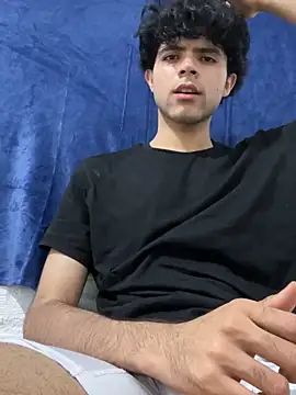 Axel-Mejia online show from 11/05/25, 02:36