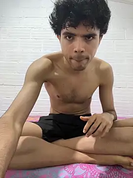 Axel-Mejia online show from 10/11/25, 03:35