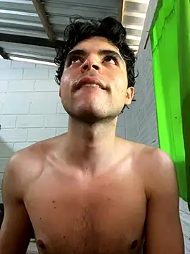 Axel-Mejia online show from 10/09/25, 07:25