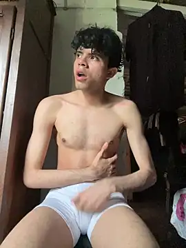 Axel-Mejia online show from 05/19/26, 08:16