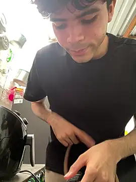 Axel-Mejia online show from 04/16/26, 07:47