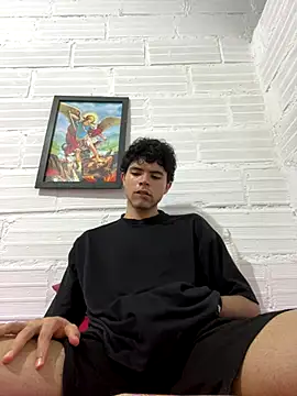 Axel-Mejia online show from 10/17/25, 08:10