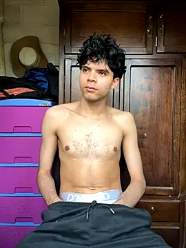 Axel-Mejia online show from 11/25/25, 01:22