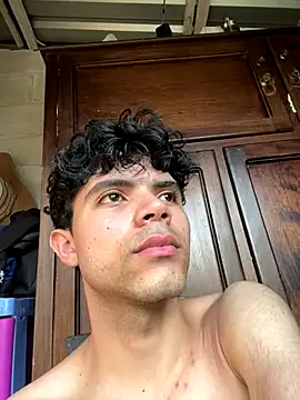 Axel-Mejia online show from 12/14/25, 08:47