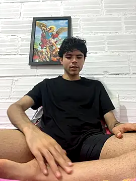 Axel-Mejia online show from 10/22/25, 08:30