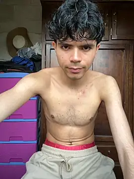 Axel-Mejia online show from 12/05/25, 07:34