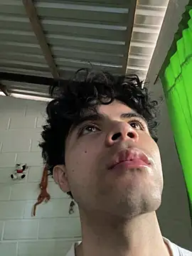 Axel-Mejia online show from 04/18/26, 03:36