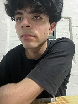 Axel-Mejia online show from 05/27/26, 01:57