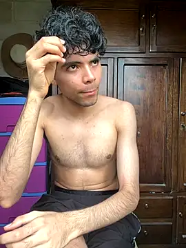 Axel-Mejia online show from 10/31/25, 07:10